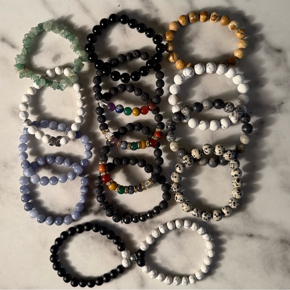 Set of 15 Beaded Bracelets Jewelry Variety of Crystal Beads & Healing Stones - Picture 6 of 13